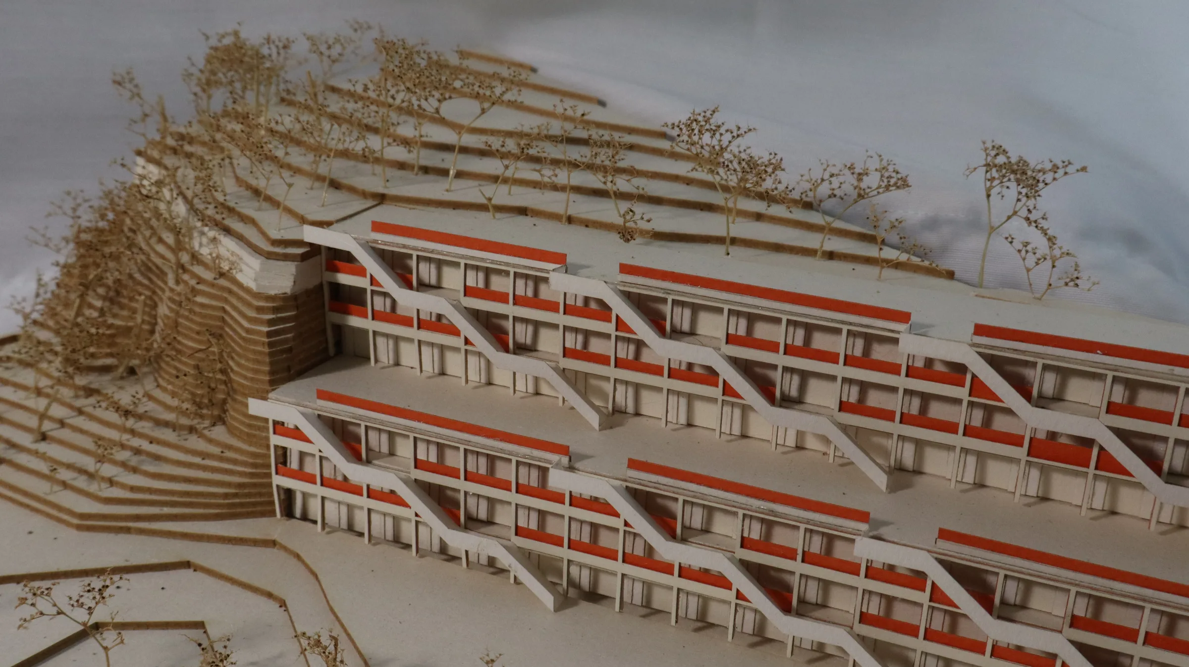 Bâtiment dans la falaise